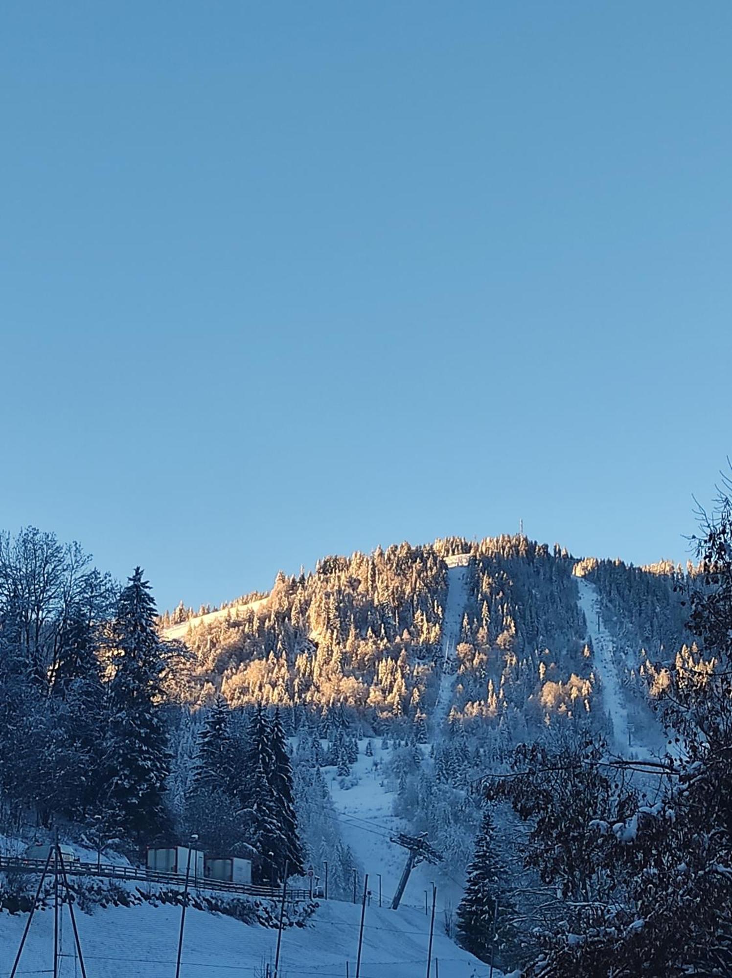 Le Week-End 3 Etoiles, Plein Centre Ville La Clusaz Exterior foto